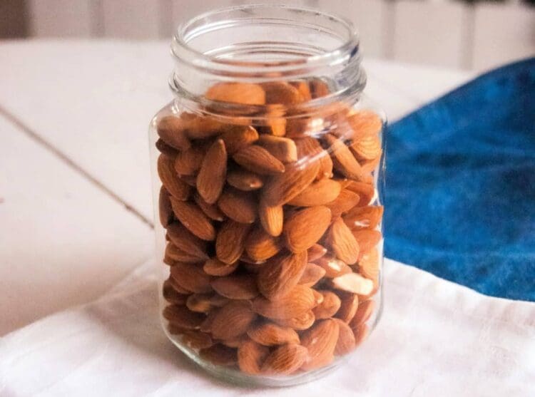 soak almonds
